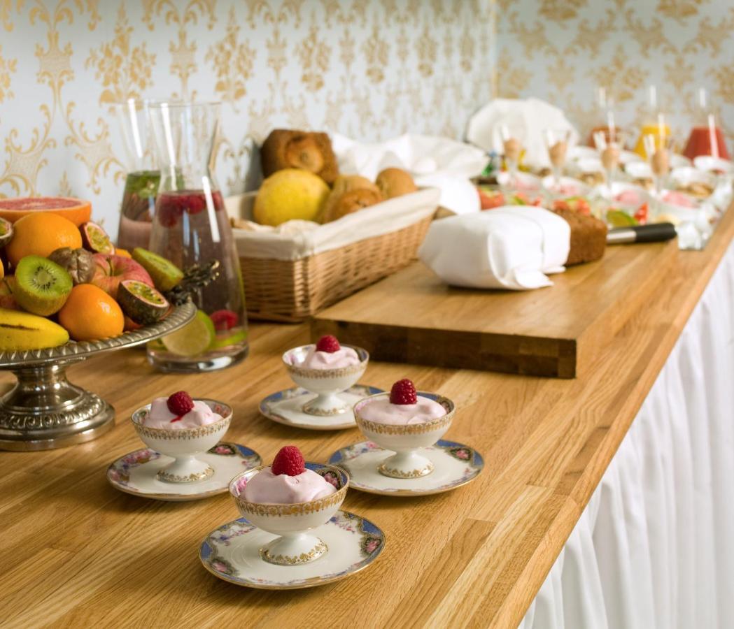 Annas Hotell كْريخانستاد المظهر الخارجي الصورة